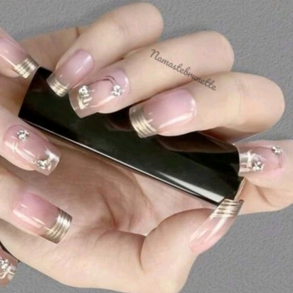 Rhinestone French Manicure Press On Nails - Picture 6 of 15